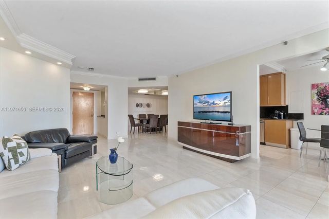 5 of 46 - 20191 E Country Club Drive #510, Aventura, FL