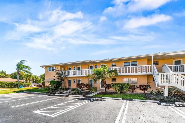 3 of 28 - 2121 Ne 1st Court #202, Boynton Beach, FL