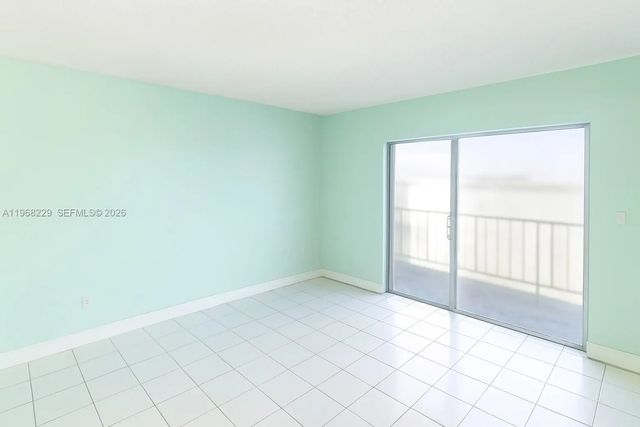 3 of 27 - 8895 Fontainebleau Boulevard #504, Miami, FL