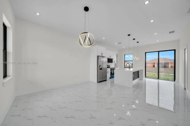 4 of 32 - 4003 10th Street Sw, Lehigh Acres, FL