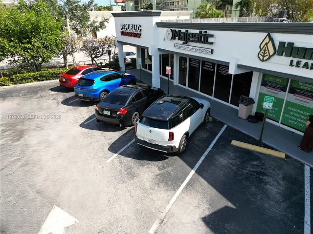 5 of 19 - 5200 N Federal Highway #2, Fort Lauderdale, FL