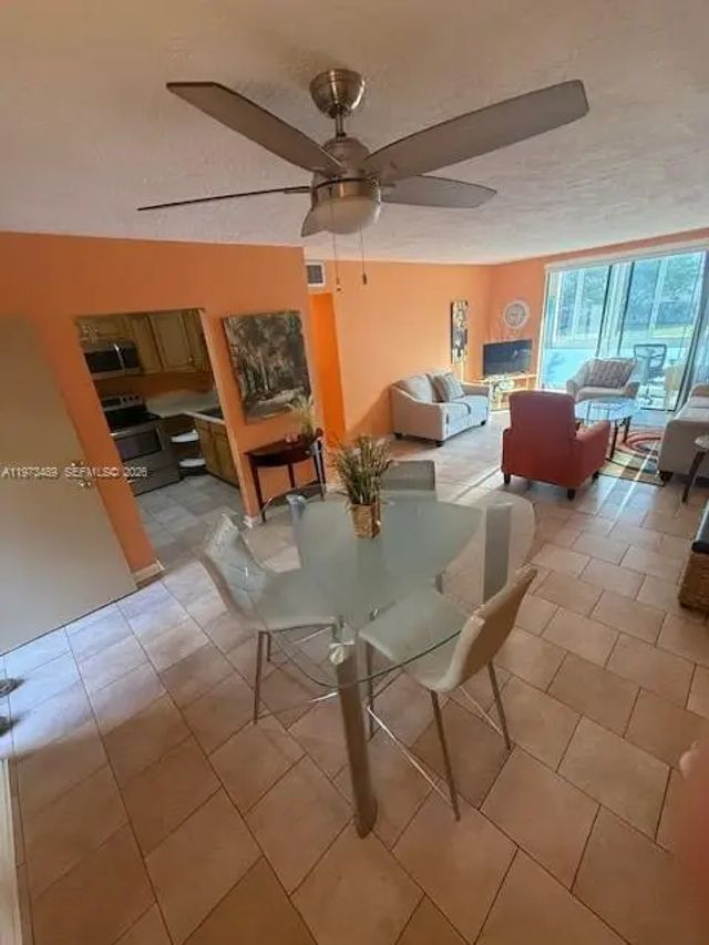 2 of 21 - 2801 Somerset Drive #105, Lauderdale Lakes, FL