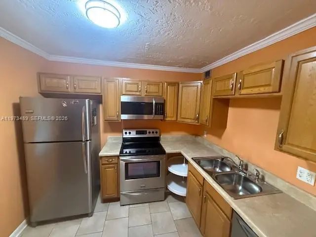 3 of 21 - 2801 Somerset Drive #105, Lauderdale Lakes, FL