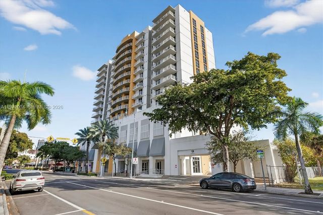 900 Sw 8th Street #505, Miami