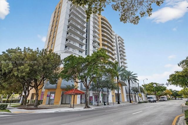 2 of 46 - 900 Sw 8th Street #505, Miami, FL