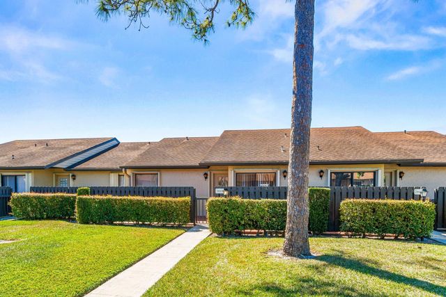 3 of 40 - 704 Sunny Pine Way #c, Greenacres, FL