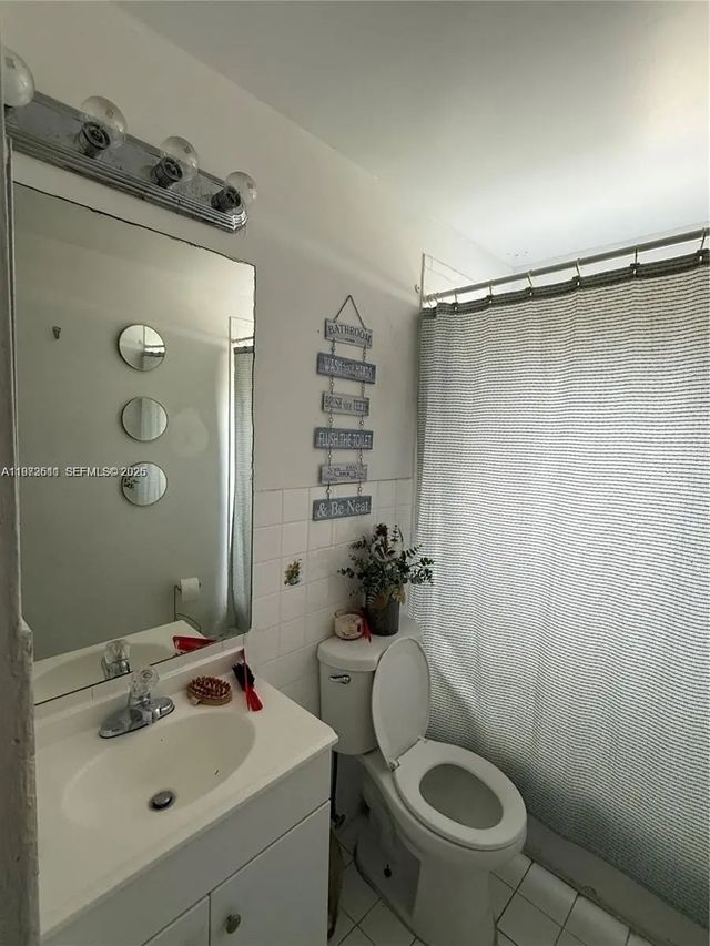 4 of 6 - 20305 Nw 27th Court, Miami Gardens, FL