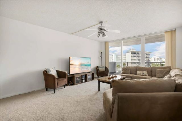 4 of 40 - 2701 N Ocean Boulevard #5f, Fort Lauderdale, FL