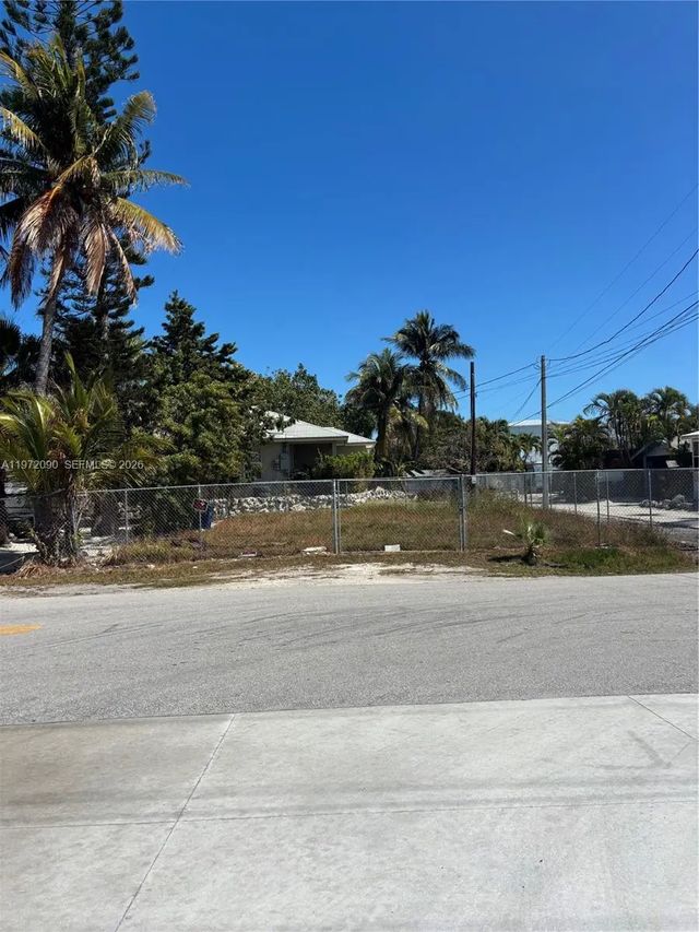 4 of 6 - 319 Tuskegee Street, Marathon, FL