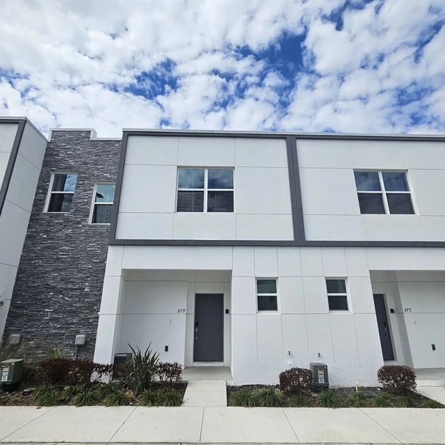 379 Famagusta Drive #379, Davenport
