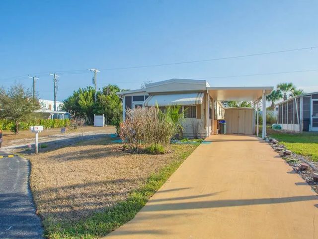 4 of 34 - 335 Ne Tropicalia Lane, Jensen Beach, FL