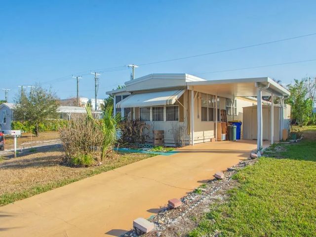 5 of 34 - 335 Ne Tropicalia Lane, Jensen Beach, FL