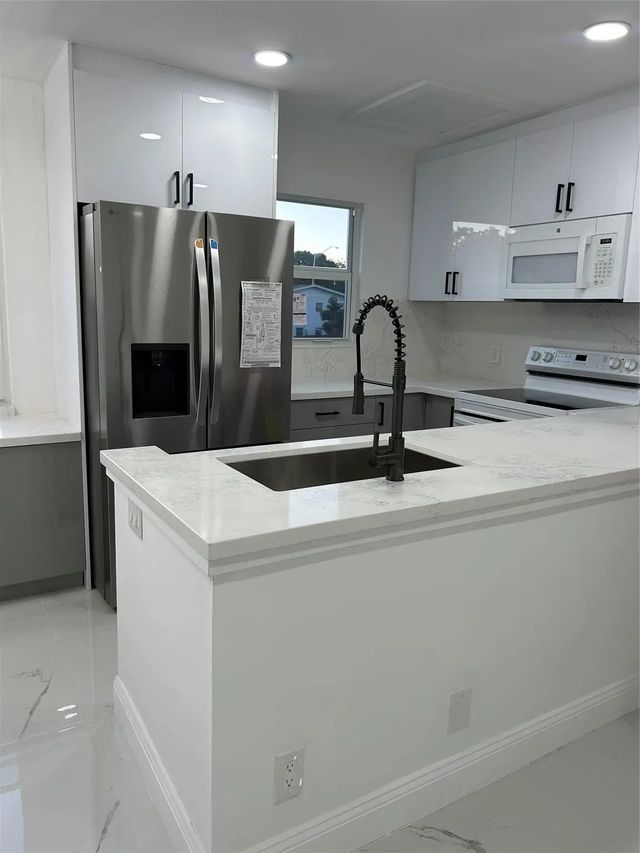 3 of 8 - 115 Ventnor F #115, Deerfield Beach, FL