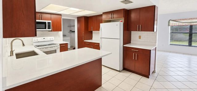 5 of 16 - 218 Olive Avenue, Port St. Lucie, FL