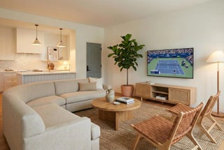 Photo of Listing #R11167432