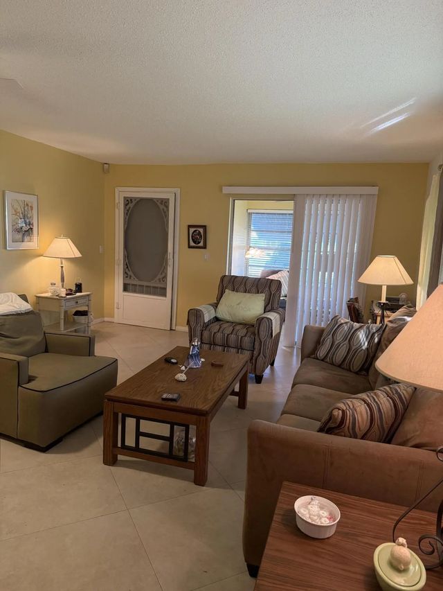 5 of 33 - 3311 Valley Road #d, Boynton Beach, FL
