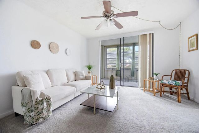 3 of 23 - 2801 Somerset Drive #401, Lauderdale Lakes, FL