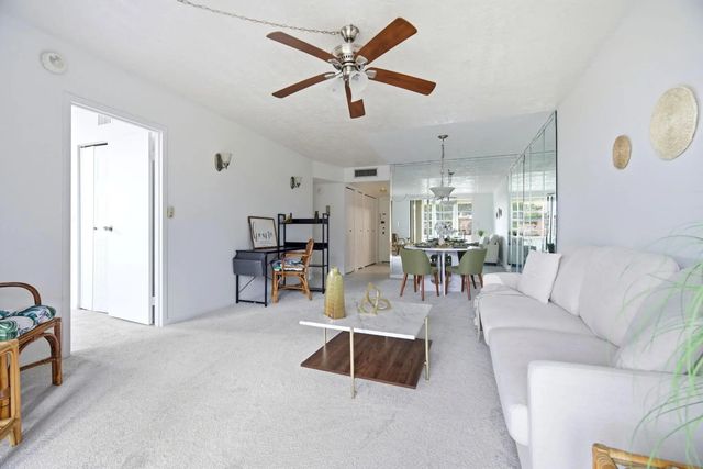 4 of 23 - 2801 Somerset Drive #401, Lauderdale Lakes, FL