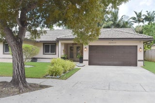 Photo of Listing #F10555242