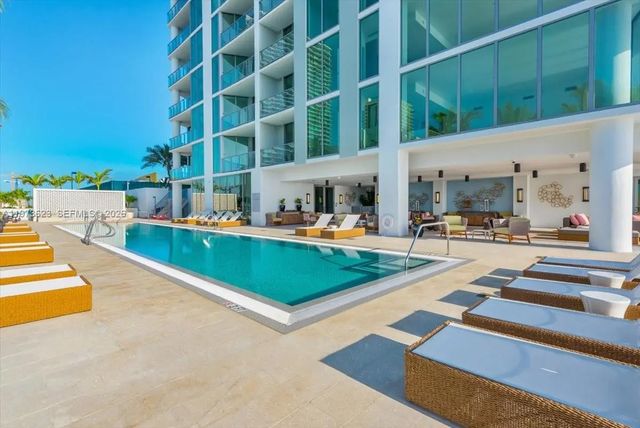 4 of 35 - 2900 Ne 7th Avenue #3004, Miami, FL