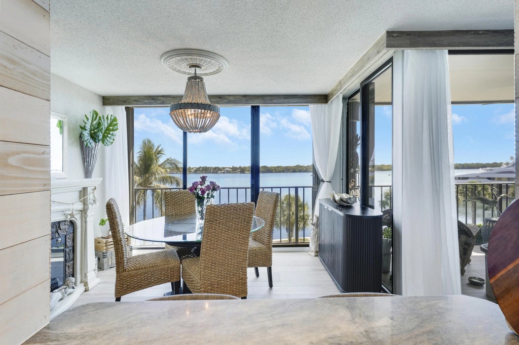 126 Lakeshore Drive #4260, North Palm Beach