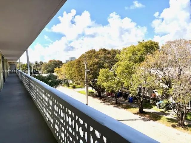 3 of 26 - 1425 Arthur Street #403a, Hollywood, FL