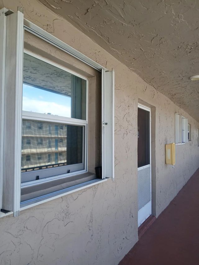 721 Lori Drive #309, Palm Springs
