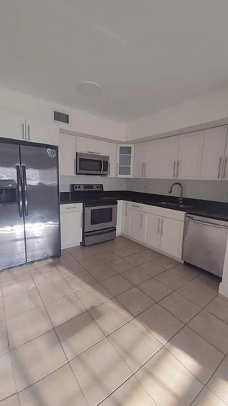 Photo of Listing #F10555401