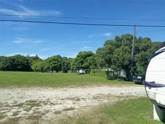 2014 Nw 28th Street, Oakland Park