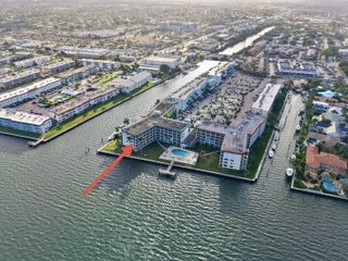 Photo of Listing #R11167637