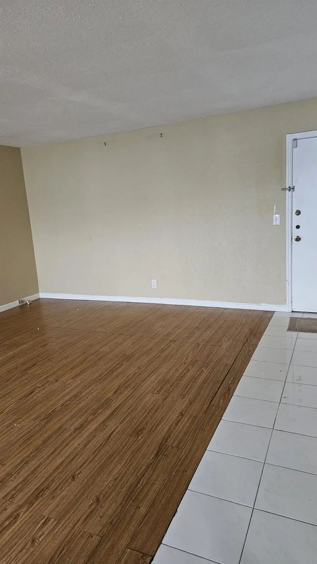 2 of 18 - 4042 Nw 19th Street #f411, Fort Lauderdale, FL