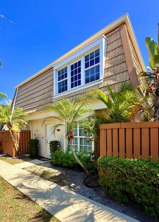 Photo of Listing #R11167659