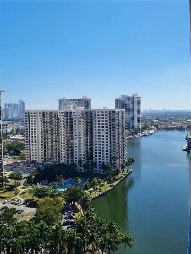 2 of 22 - 2851 Ne 183 #2203-05, Aventura, FL