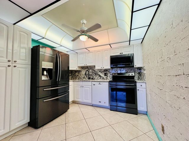 110 Wellington B, West Palm Beach