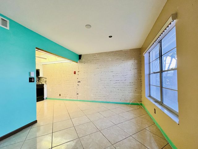 3 of 20 - 110 Wellington B, West Palm Beach, FL