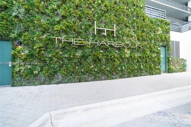 16385 Biscayne Boulevard #1120, North Miami Beach
