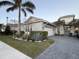 Photo of Listing #R11167785