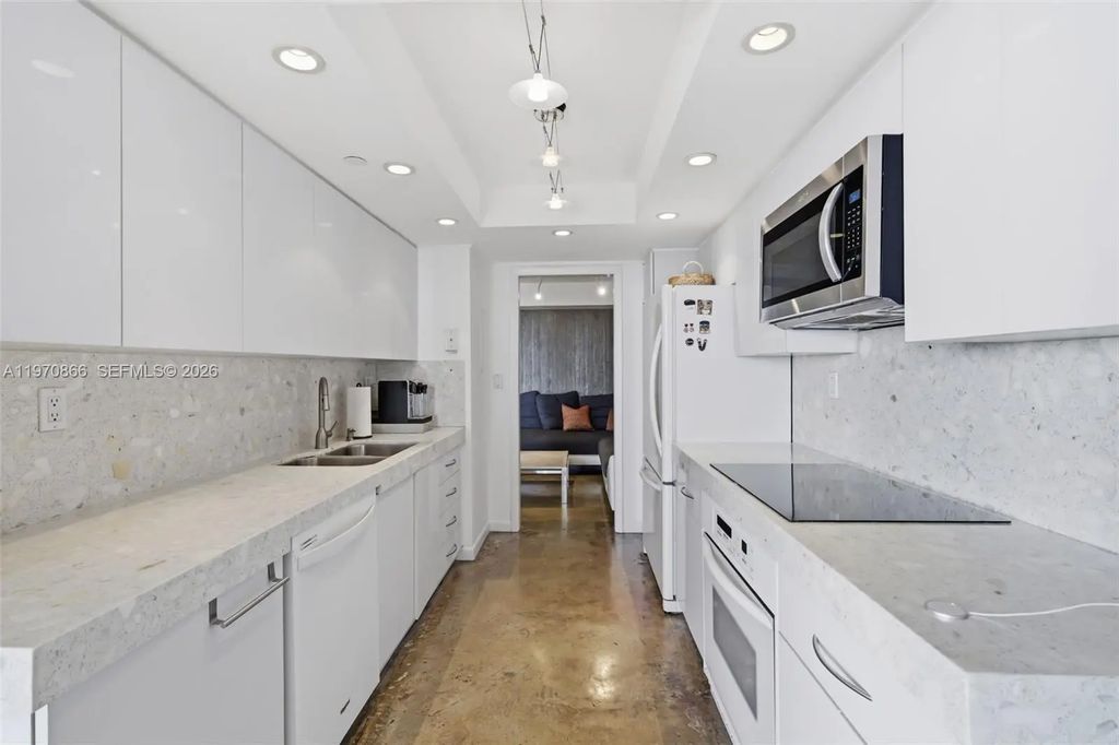 2000 Towerside Terrace #1408, Miami