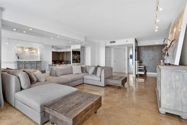 5 of 53 - 2000 Towerside Terrace #1408, Miami, FL