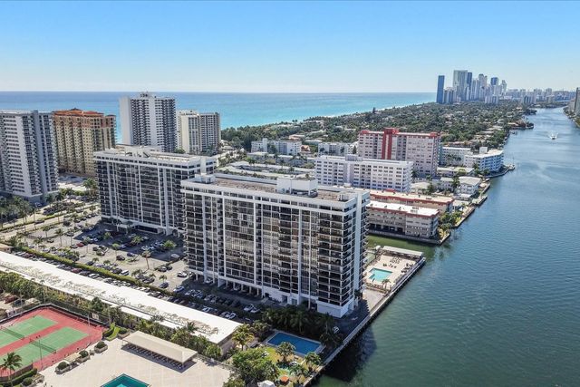 2017 S Ocean Drive #ph1, Hallandale Beach