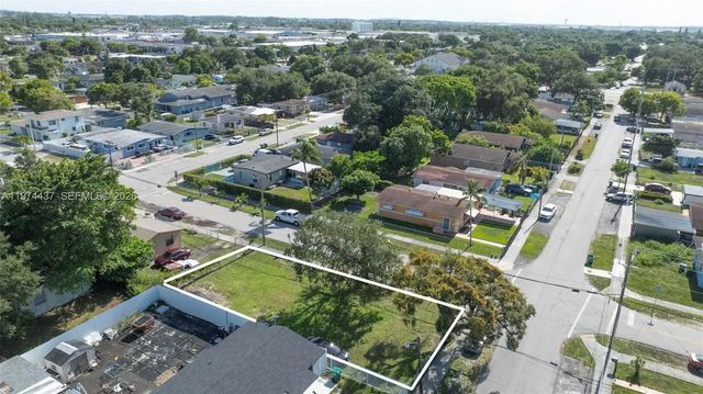 5 of 12 - 1990 Nw 153rd Street, Miami Gardens, FL