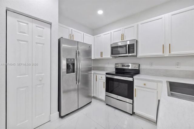 3 of 34 - 178 Se 33rd Terrace, Homestead, FL