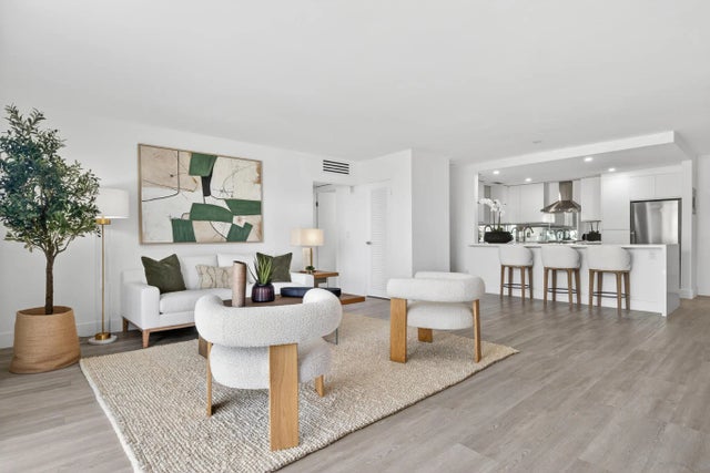 354 Chilean Avenue #4d, Palm Beach