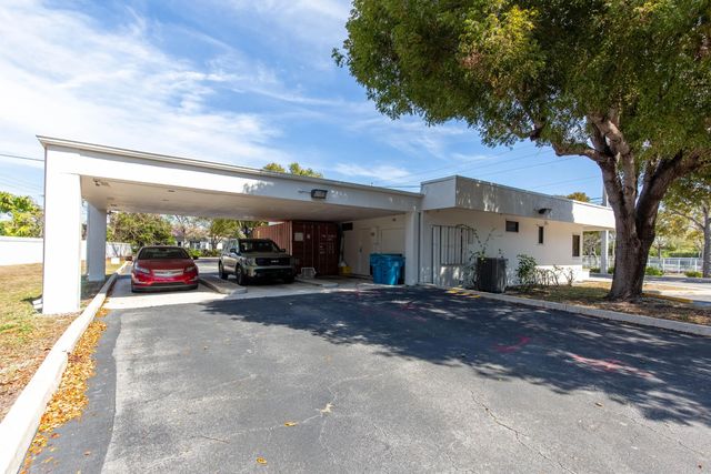 3 of 30 - 2419 S Seacrest Boulevard, Boynton Beach, FL