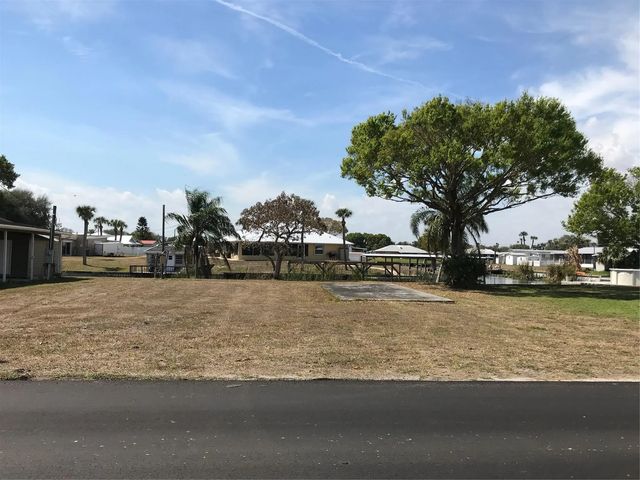 1460 Lake Drive, Okeechobee