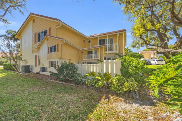 Photo of Listing #R11167920