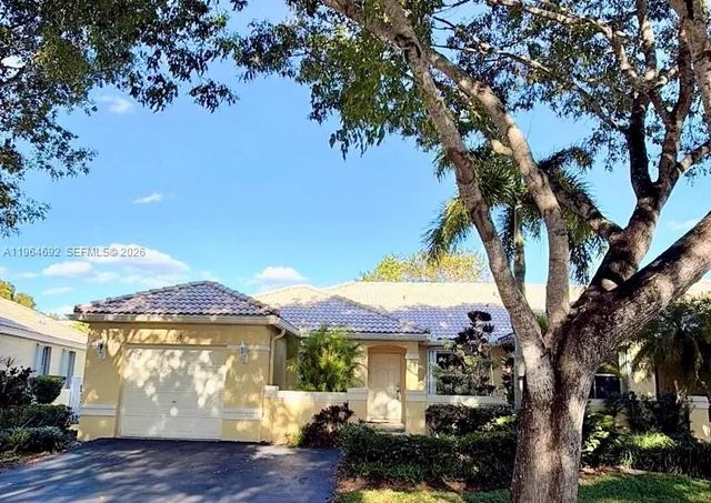 4309 Pine Ridge Court, Weston