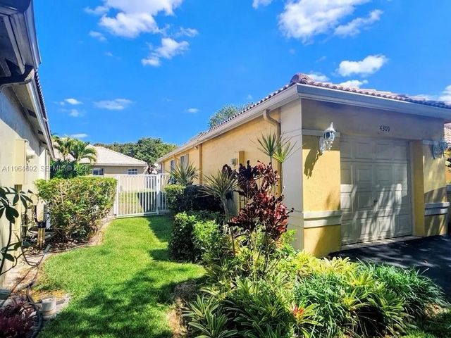 4 of 15 - 4309 Pine Ridge Court, Weston, FL