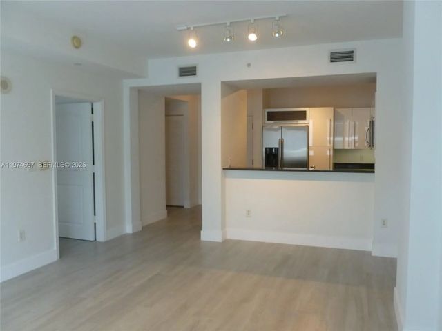 7350 Sw 89th Street #807s, Miami