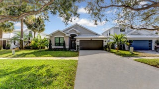 Photo of Listing #R11167973